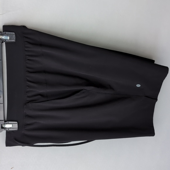 Lululemon T.H.E. Linerless Short 9" - Picture 9 of 9